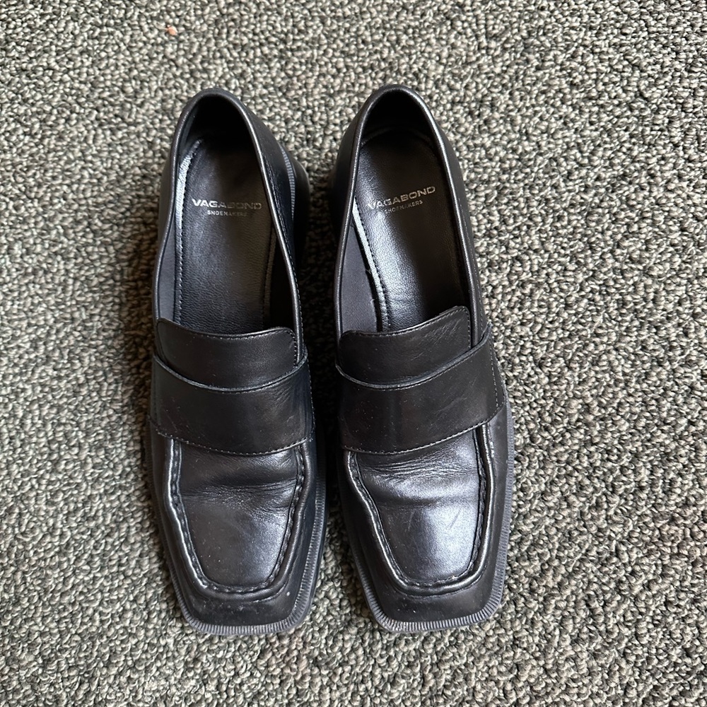Vagabond Women’s Black Loafers